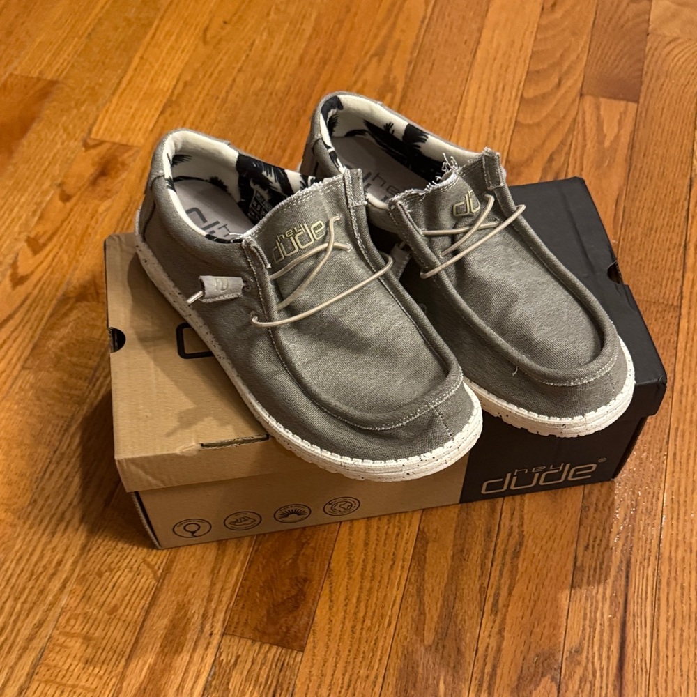 Hey Dude Men's Gray Loafers